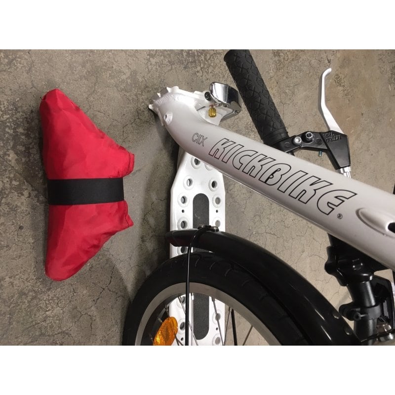 kickbike-clix-Regenschutz-abdeckung-zusammengefaltet